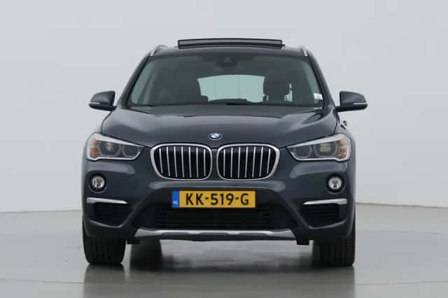 BMW X1 (2016) thumbnail 16