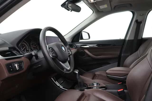 BMW X1 (2016) thumbnail 3