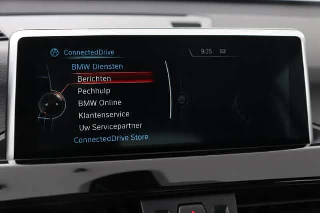 BMW X1 (2016) thumbnail 25