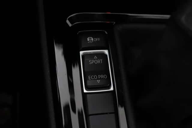 BMW X1 (2016) thumbnail 33