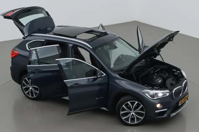BMW X1 (2016) thumbnail 6