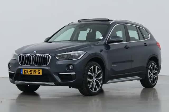 BMW X1 (2016) thumbnail 8