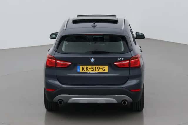 BMW X1 (2016) thumbnail 9