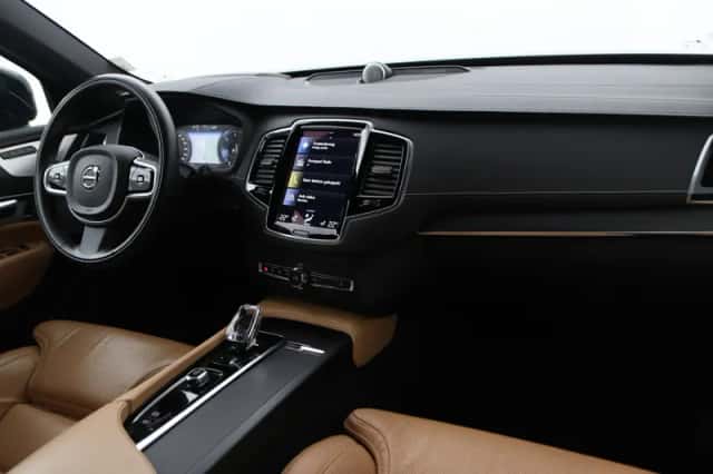 Volvo XC90 (2022) thumbnail 17