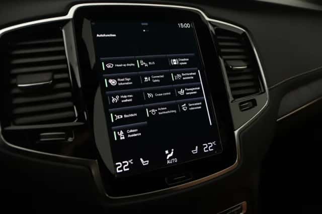 Volvo XC90 (2022) thumbnail 25