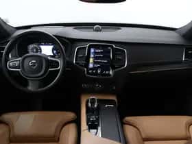 Volvo XC90 (2022) thumbnail 4