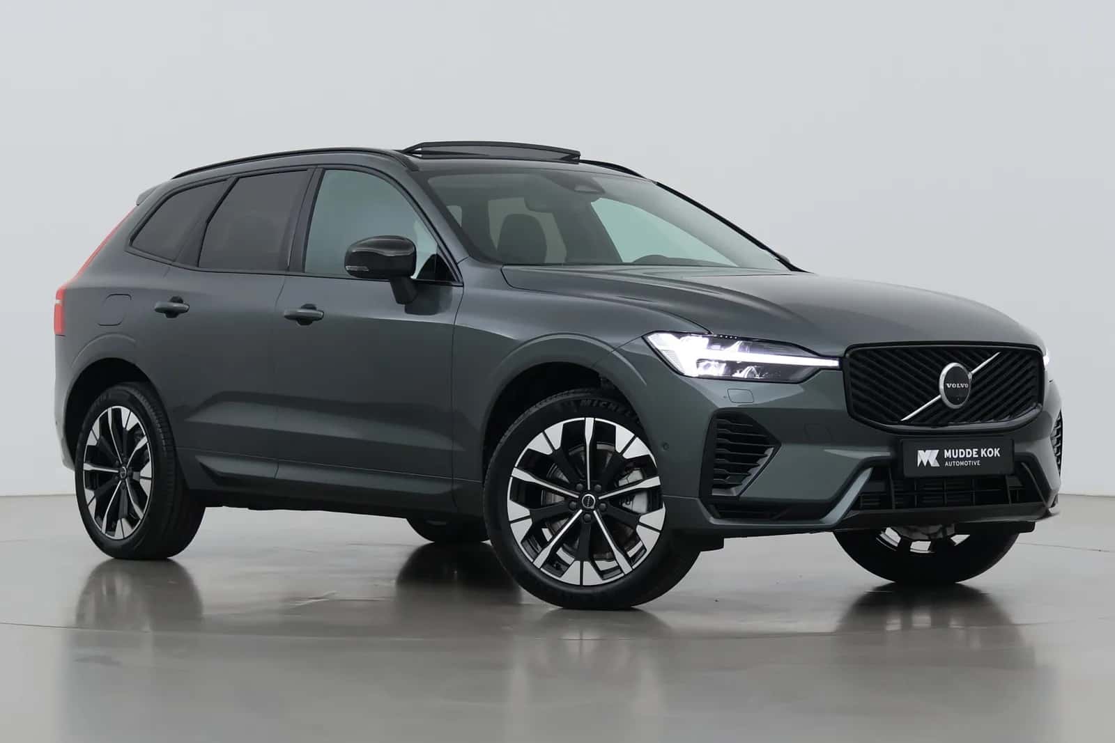 Volvo XC60 (2026) — foto 1