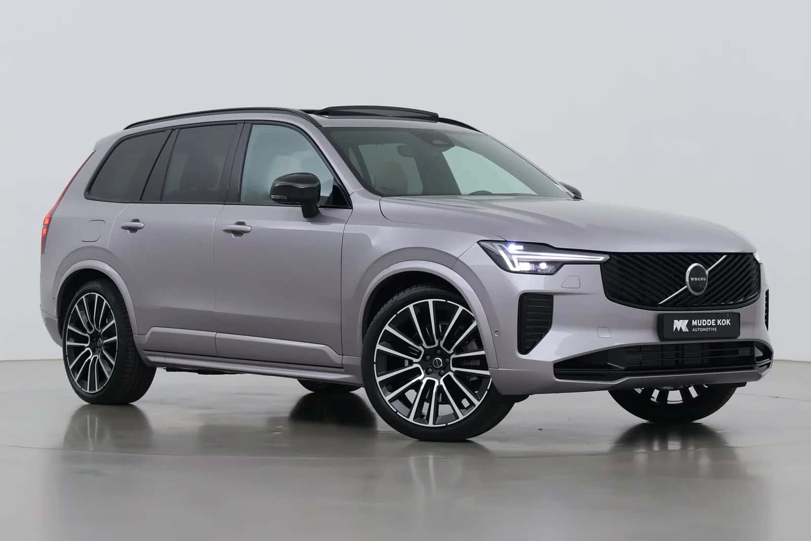 Volvo XC90 (2026) — foto 1