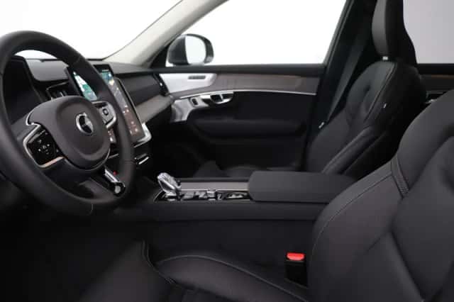 Volvo XC90 (2026) thumbnail 3