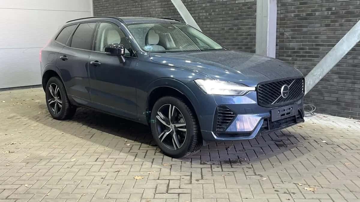 Volvo XC60 (2025) — foto 1