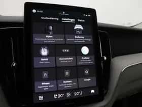 Volvo XC60 (2025) thumbnail 32