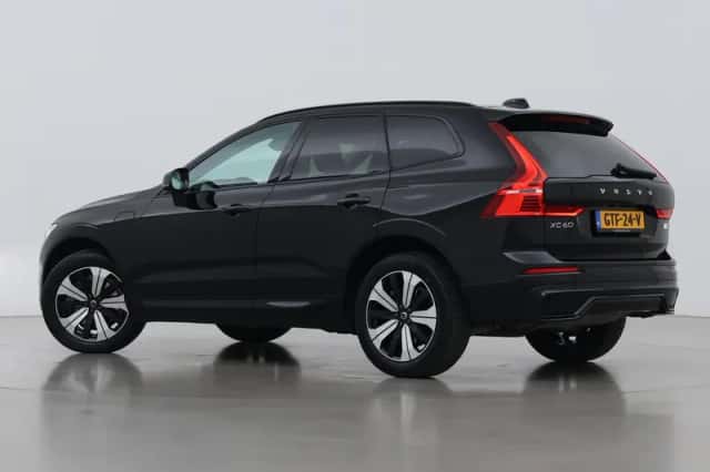 Volvo XC60 (2024) thumbnail 2