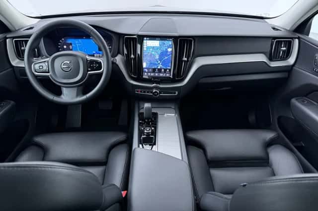 Volvo XC60 (2024) thumbnail 4
