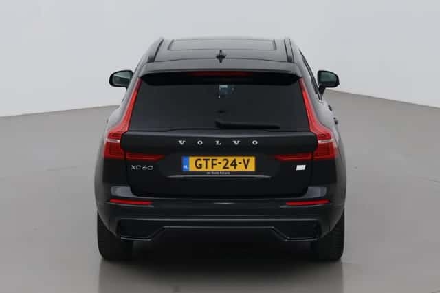 Volvo XC60 (2024) thumbnail 9