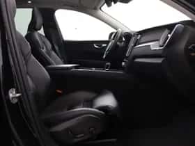 Volvo XC60 (2022) thumbnail 5