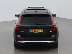 Volvo XC60 (2022) thumbnail 9