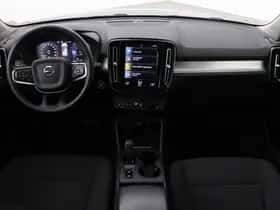Volvo XC40 (2021) thumbnail 4