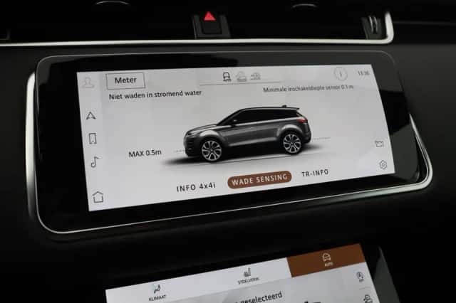 Land Rover Range Rover Evoque (2022) thumbnail 26