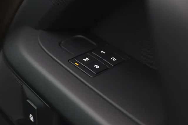 Land Rover Defender (2026) thumbnail 42