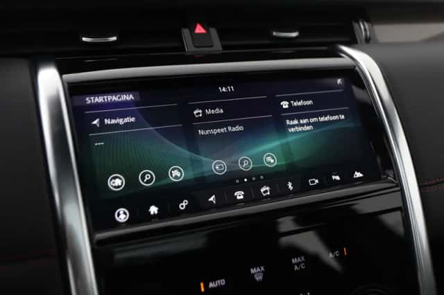 Land Rover Discovery Sport (2019) thumbnail 21