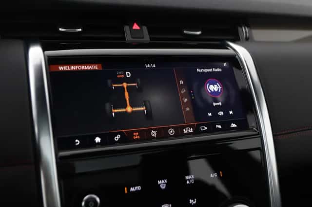 Land Rover Discovery Sport (2019) thumbnail 26