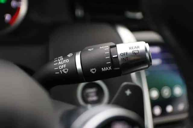 Land Rover Discovery Sport (2019) thumbnail 35