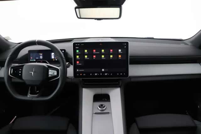 Polestar 4 (2025) thumbnail 4