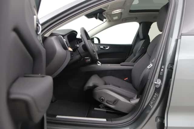 Volvo XC60 (2026) thumbnail 3