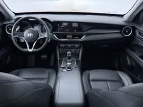 Alfa Romeo Stelvio (2019) thumbnail 4