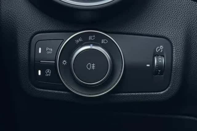 Alfa Romeo Stelvio (2019) thumbnail 36