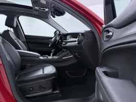 Alfa Romeo Stelvio (2019) thumbnail 5