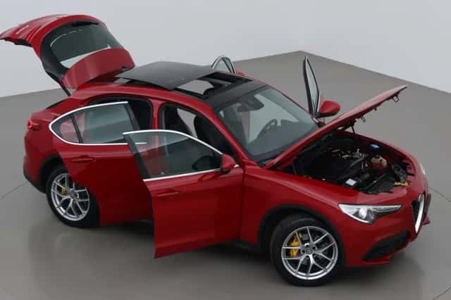 Alfa Romeo Stelvio (2019) thumbnail 6