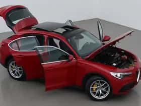 Alfa Romeo Stelvio (2019) thumbnail 6
