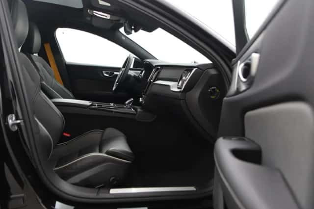 Volvo S60 (2025) thumbnail 5