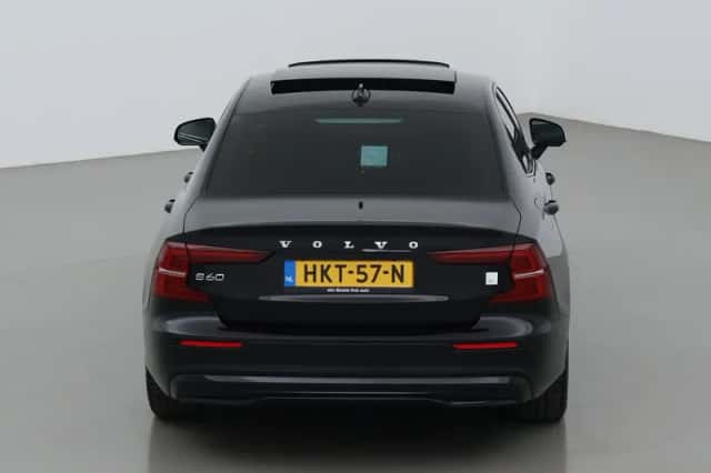 Volvo S60 (2025) thumbnail 9