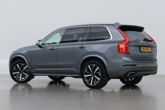Volvo XC90 (2018) thumbnail 2