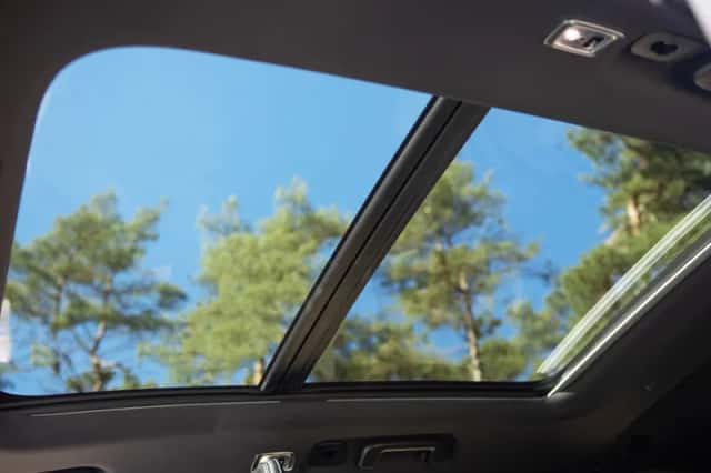Volvo XC90 (2018) thumbnail 11