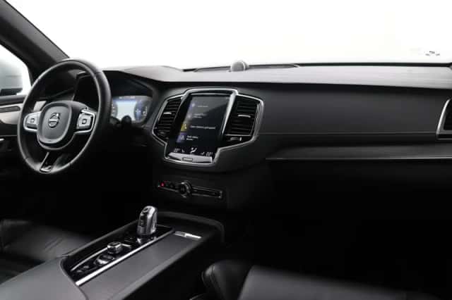 Volvo XC90 (2018) thumbnail 17