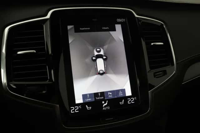 Volvo XC90 (2018) thumbnail 26