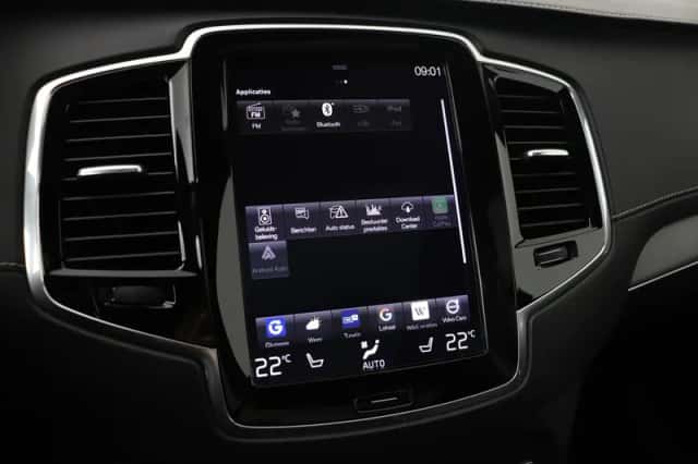 Volvo XC90 (2018) thumbnail 27
