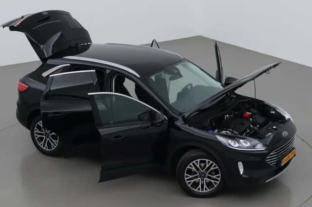 Ford Kuga (2021) thumbnail 6