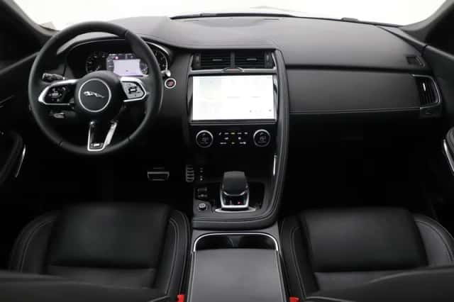Jaguar E-Pace (2024) thumbnail 4