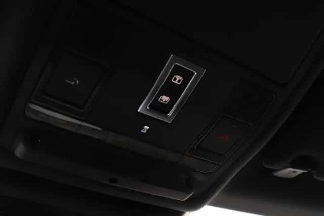 Jaguar E-Pace (2024) thumbnail 32