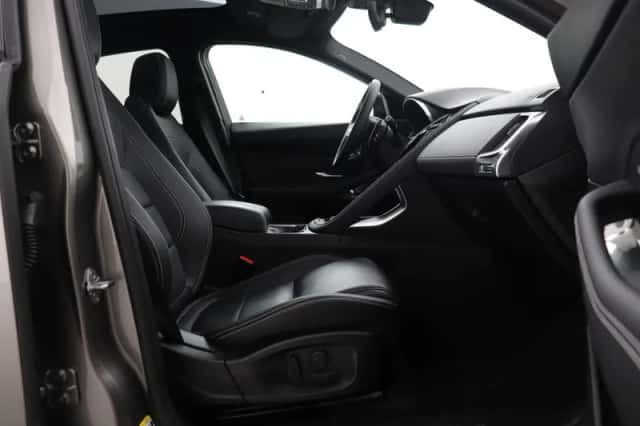 Jaguar E-Pace (2024) thumbnail 5