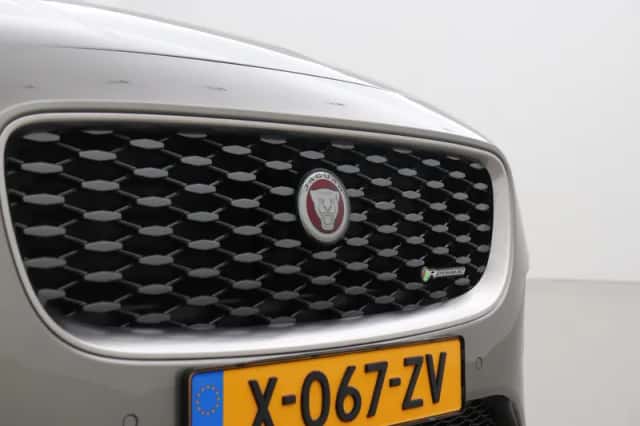 Jaguar E-Pace (2024) thumbnail 54