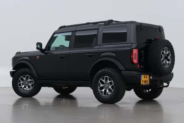 Ford Bronco (2023) thumbnail 2