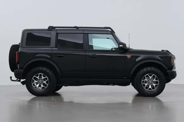 Ford Bronco (2023) thumbnail 10