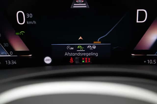BMW X7 (2024) thumbnail 22