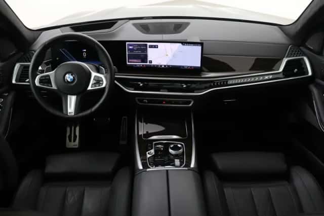 BMW X7 (2024) thumbnail 4