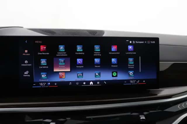 BMW X7 (2024) thumbnail 31